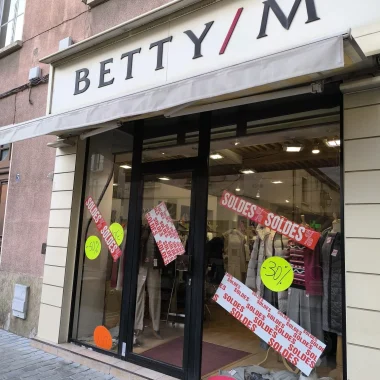 40 ans de commerce à Neuville